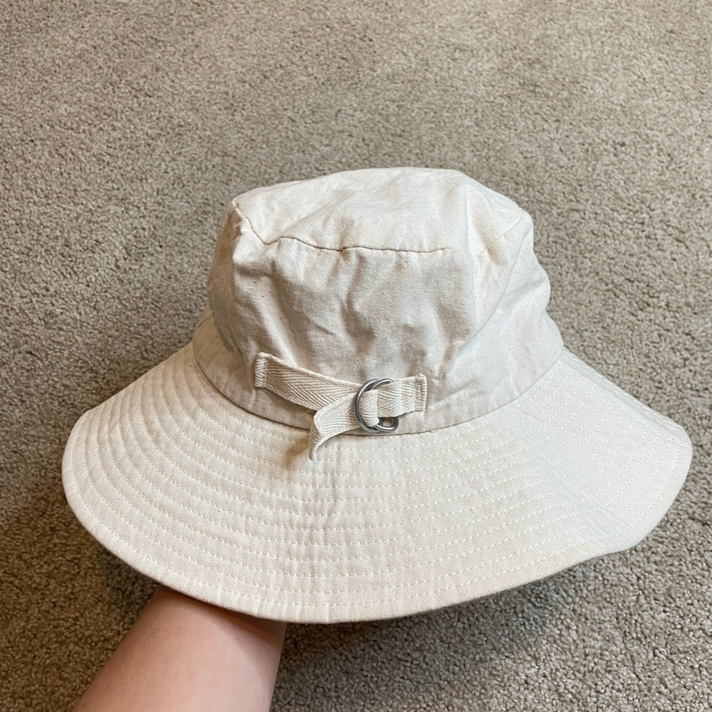 Madewell Pebbled Cream Cotton Bucket Hat